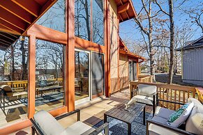 Luxury Lake Home, Amazing Views, Resort Amenities