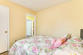 Near Hospitals: Home w/ Yard in Albany!
