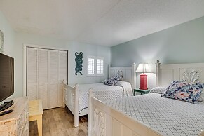 Walk to Beach: Emerald Isle Condo w/ Ocean View!