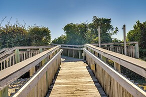 Walk to Beach: Emerald Isle Condo w/ Ocean View!