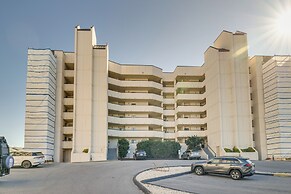 Walk to Beach: Emerald Isle Condo w/ Ocean View!