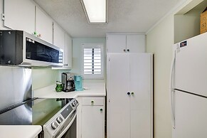 Walk to Beach: Emerald Isle Condo w/ Ocean View!