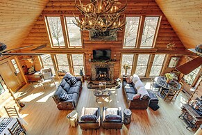 Reel in Fish, Relax By Fire: Mcminnville Cabin