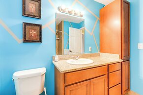 Entertainment-ready Yard: Spacious Riverdale Home