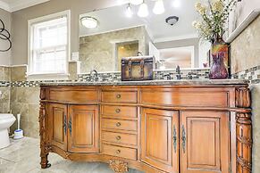 Entertainment-ready Yard: Spacious Riverdale Home