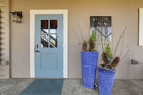 Mtn Views & Fire Pit: Couple's Escape in Mars Hill