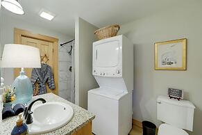 Mtn Views & Fire Pit: Couple's Escape in Mars Hill