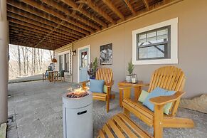 Mtn Views & Fire Pit: Couple's Escape in Mars Hill