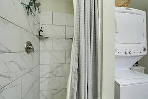 Mtn Views & Fire Pit: Couple's Escape in Mars Hill