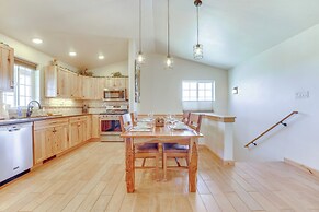 2 Mi to Dinosaur Journey Museum: Mtn-view Haven!