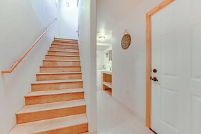 2 Mi to Dinosaur Journey Museum: Mtn-view Haven!