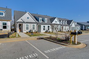 Lake Greenwood Getaway w/ Docks & Waterfront Views