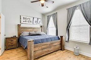 Lake Greenwood Getaway w/ Docks & Waterfront Views