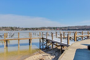 Lake Greenwood Getaway w/ Docks & Waterfront Views