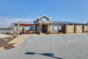 Lake Greenwood Getaway w/ Docks & Waterfront Views