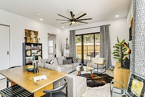 Walk to Lake: Modern Pet-friendly Home in Granbury