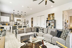 Walk to Lake: Modern Pet-friendly Home in Granbury