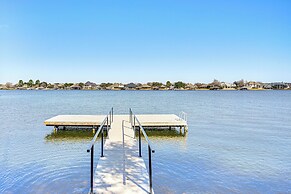 Walk to Lake: Modern Pet-friendly Home in Granbury