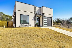 Walk to Lake: Modern Pet-friendly Home in Granbury
