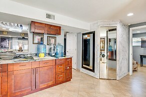 8 Mi to Sunset Beach: Home w/ Large Patio + Pool!