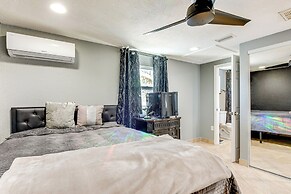 8 Mi to Sunset Beach: Home w/ Large Patio + Pool!