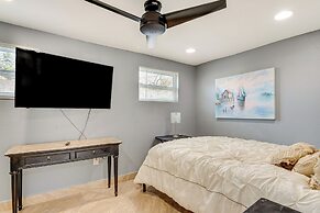 8 Mi to Sunset Beach: Home w/ Large Patio + Pool!