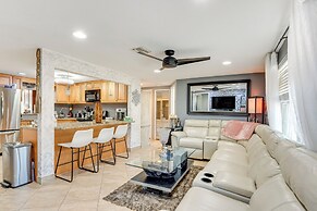 8 Mi to Sunset Beach: Home w/ Large Patio + Pool!