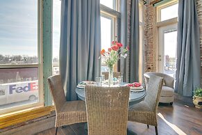 Loft-style Apt in Dtwn Monett: Pets Welcome!