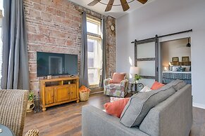 Loft-style Apt in Dtwn Monett: Pets Welcome!
