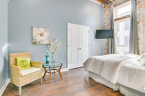 Dtwn Loft in the Heart of Monett: Pets Welcome!
