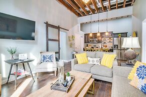 Dtwn Loft in the Heart of Monett: Pets Welcome!