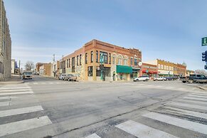 Dtwn Loft in the Heart of Monett: Pets Welcome!