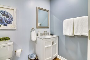 Dtwn Loft in the Heart of Monett: Pets Welcome!