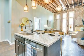 Dtwn Loft in the Heart of Monett: Pets Welcome!