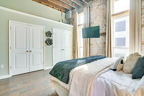 Dtwn Loft in the Heart of Monett: Pets Welcome!