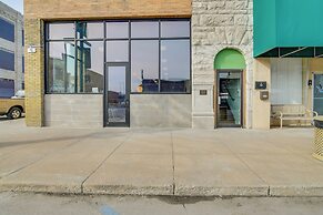Dtwn Loft in the Heart of Monett: Pets Welcome!