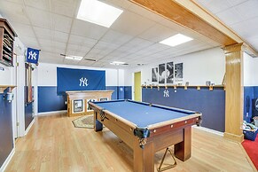 Game Room: Pet-friendly Rushville Retreat!