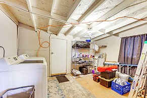 Fenced Yard & Mtn Views: Dog-friendly Superior Gem