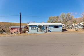Fenced Yard & Mtn Views: Dog-friendly Superior Gem
