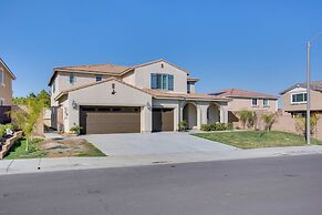 Luxurious & Spacious Family Duplex in Menifee!
