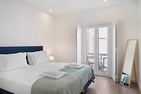 Faro DAZ House by Get Your Stay