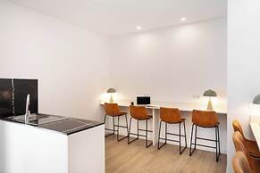 Faro DAZ House by Get Your Stay