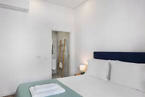 Faro DAZ House by Get Your Stay