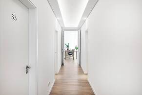 Faro DAZ House by Get Your Stay