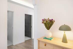 Faro DAZ House by Get Your Stay