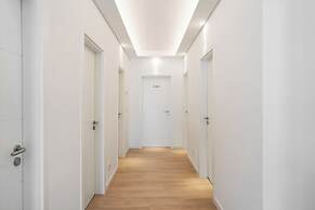 Faro DAZ House by Get Your Stay