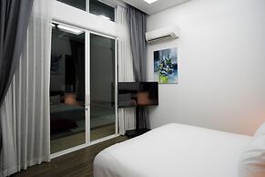 Aurora - 6BR Luxury Villa in Phuket