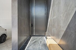 Aurora - 6BR Luxury Villa in Phuket