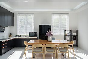 Aurora - 6BR Luxury Villa in Phuket