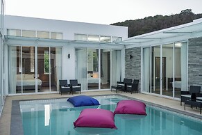 Aurora - 6BR Luxury Villa in Phuket